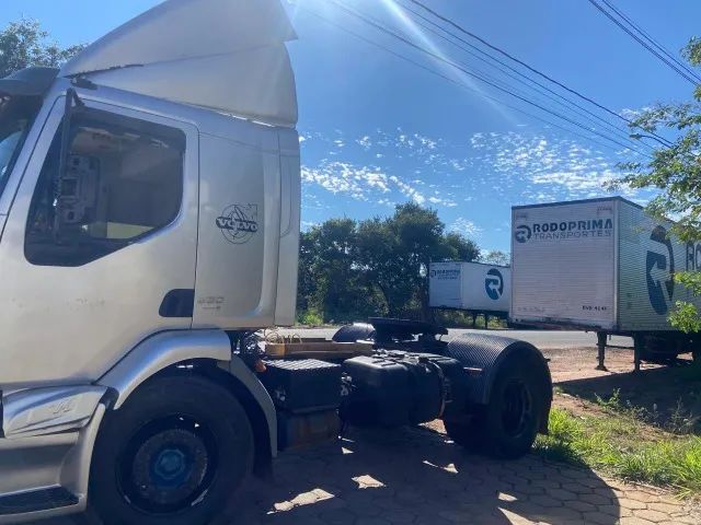 VOLVO VM330 4X2 - Foto 2