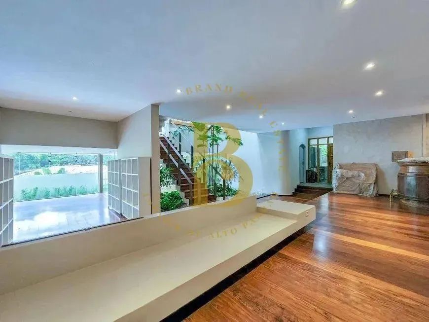 Casa de vila com 900 m², 5 quartos sendo 5 suítes à venda no bairro Real Parque. - Foto 3