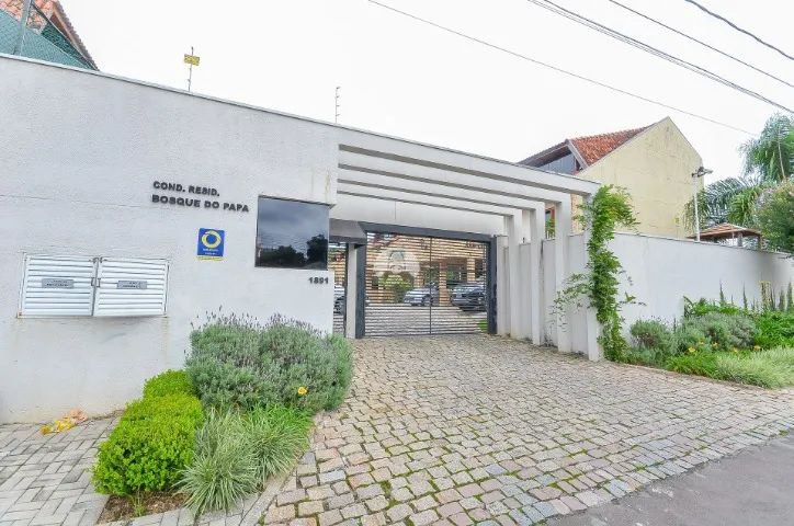 Sobrado Semimobiliado no Ahú / Bom Retiro, 4 quartos(1 suíte), Condomínio Fechado. - Foto 4