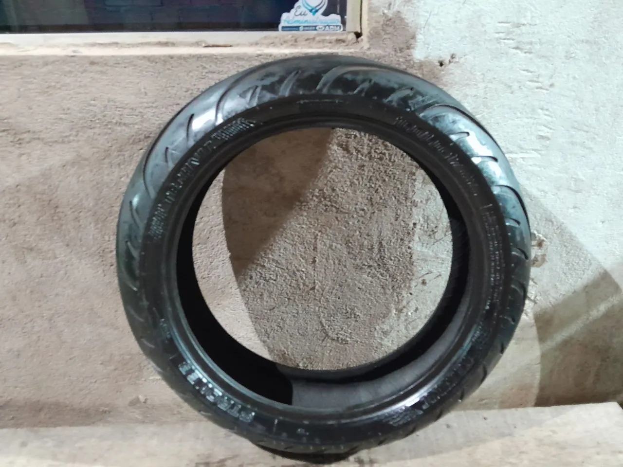 Pneu de Moto cb500 vendo ou troco