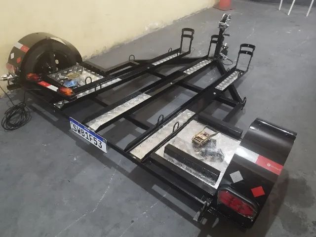 Carreta Reboque Asadelta para carro e/ou Três motos