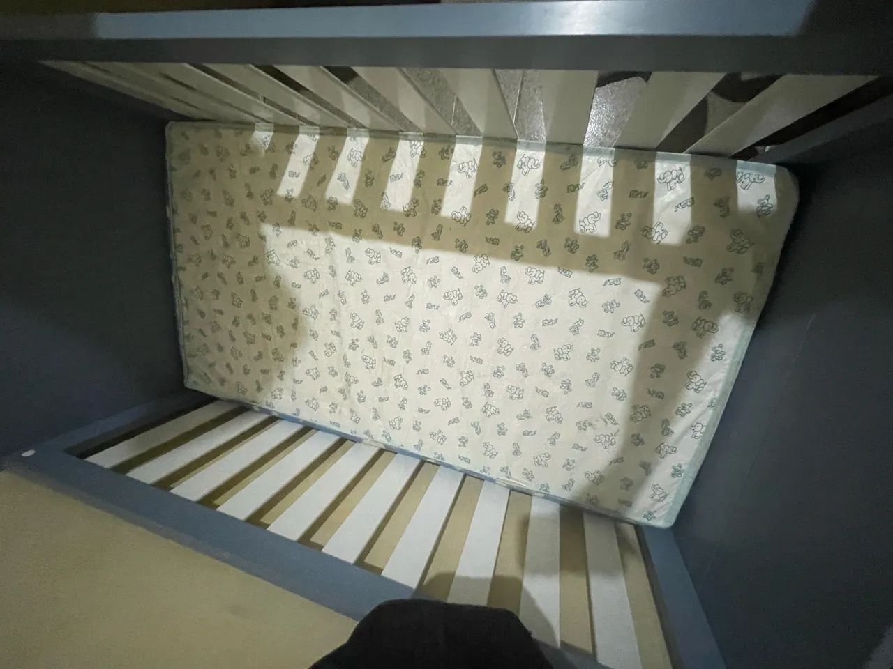 2-in-1 Crib Converts to Bed465548222011822082
