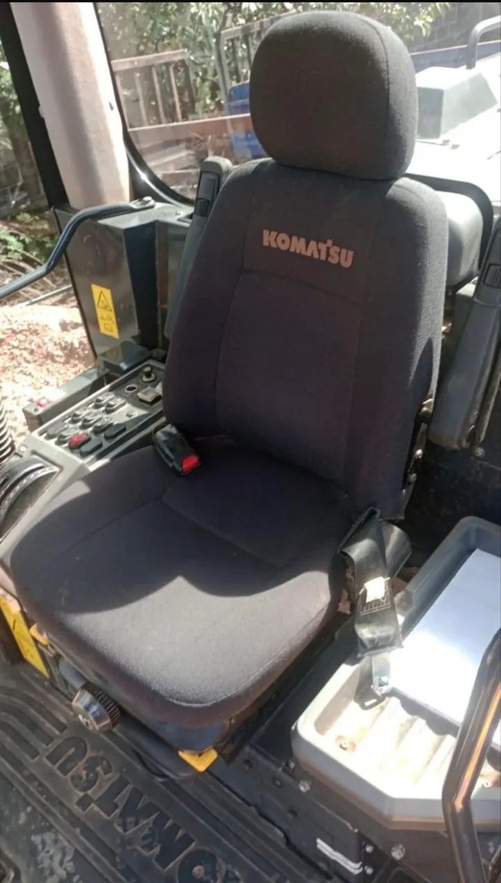 Motoniveladora Komatsu GD655 ano 2024, com 3.850 horas e ar condicionado, em MT - Foto 6