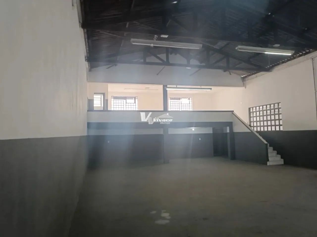 GALPÃO DISPONÍVEL PARA LOCAÇÃO NA VILA GUILHERME COM 480M² DE ÁREA CONSTRUÍDA E 4,10M² DE  - Foto 2