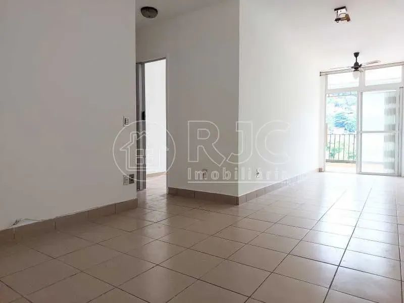 Apartamento quarto/sala , varanda , dependência de empregada e vaga garagem - Foto 4
