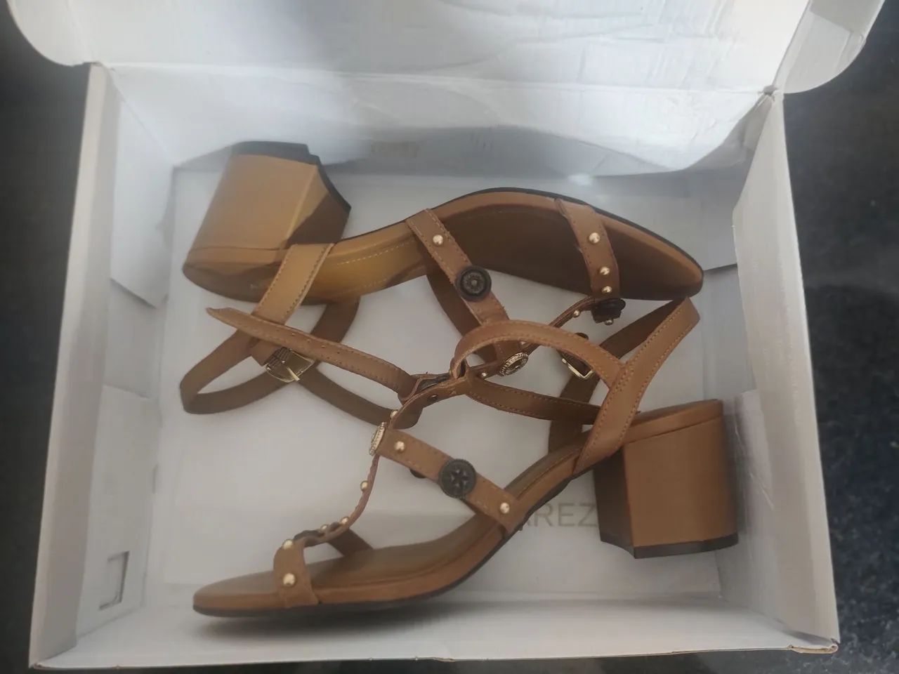 Sandália Arezzo nova na caixa Tam 37 - Foto 4