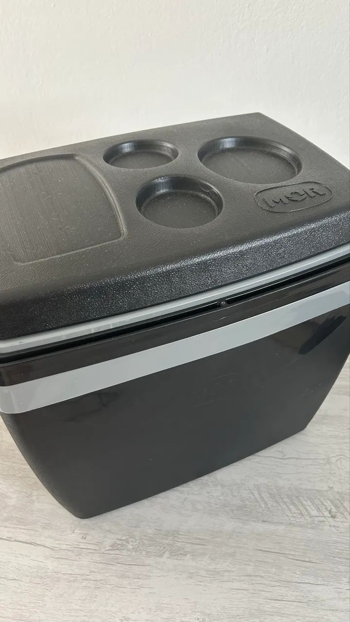 Caixa térmica Mor preta 26 Litros  - Foto 3