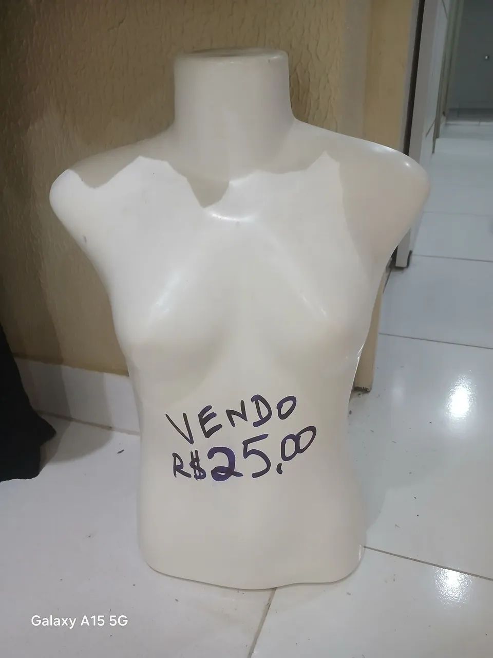 Expositores para vitrine de roupas - Foto 4