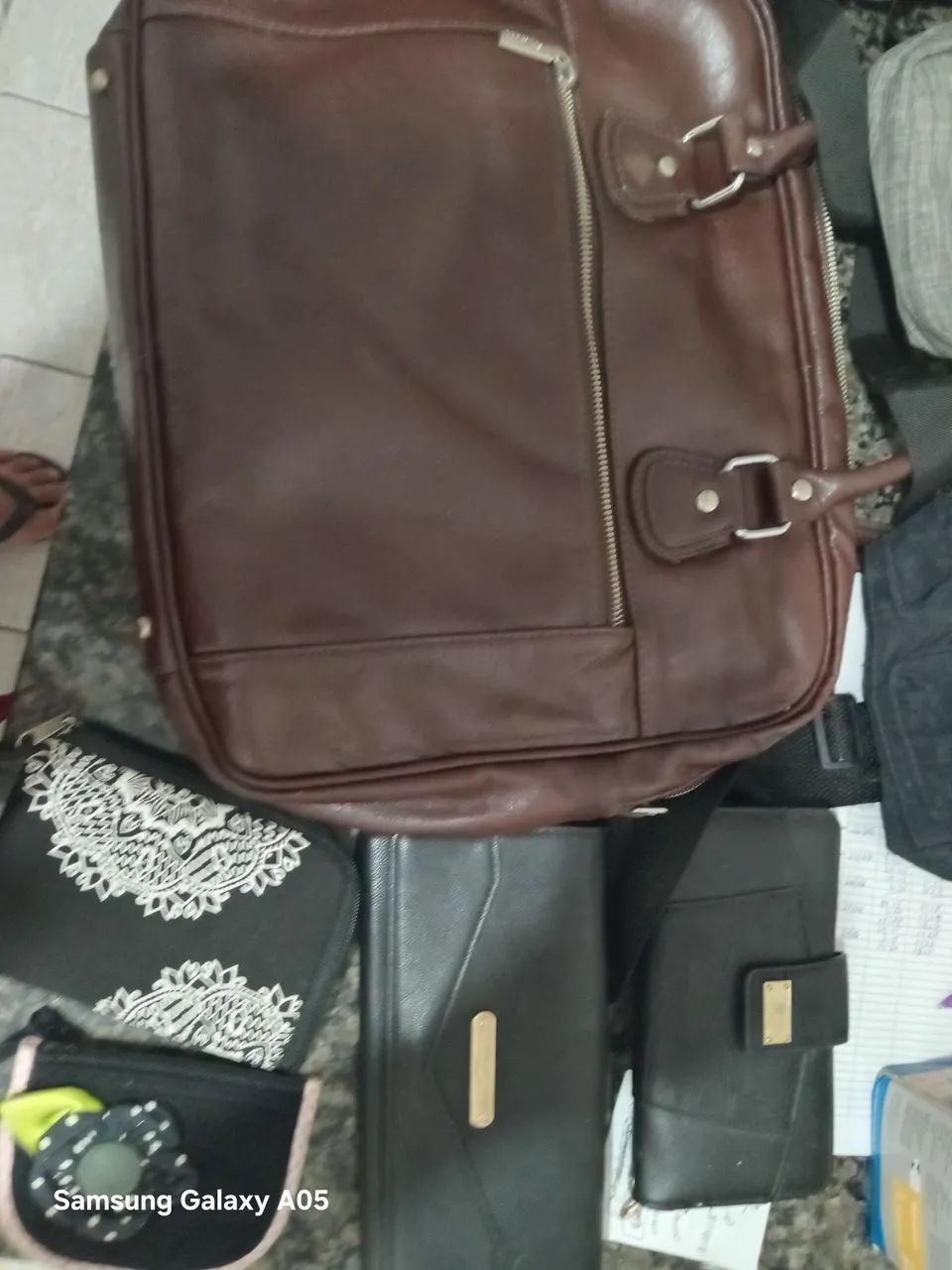 Bolsas, pochetes e carteiras femininas - Foto 2