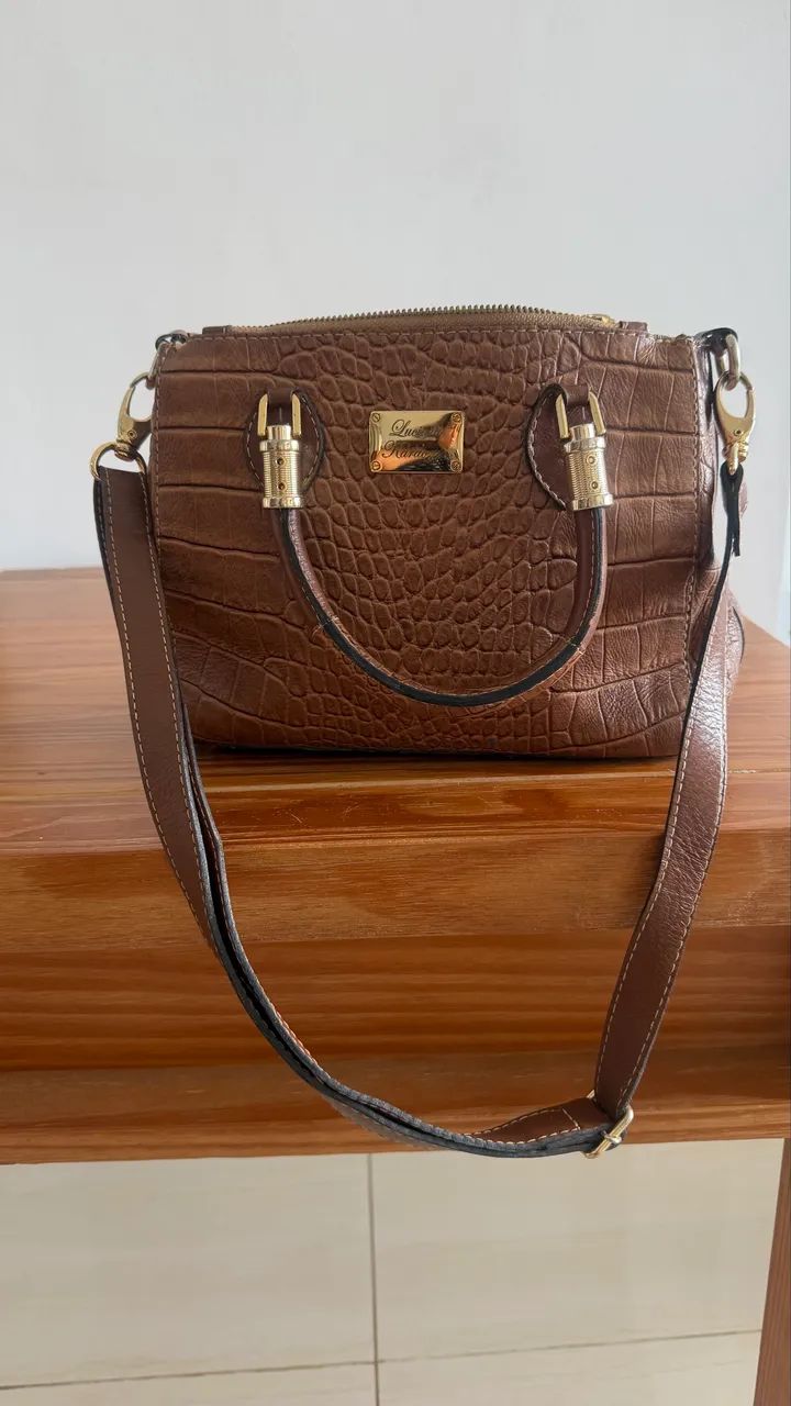 Bolsa em couro legítimo