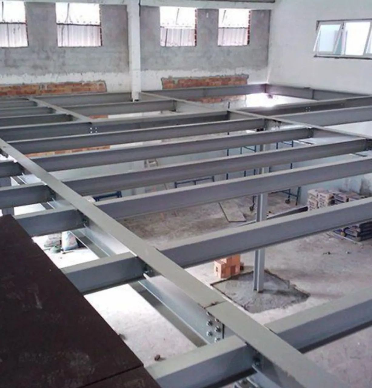 Mezanino industrial e arquitetura moderna  - Foto 4