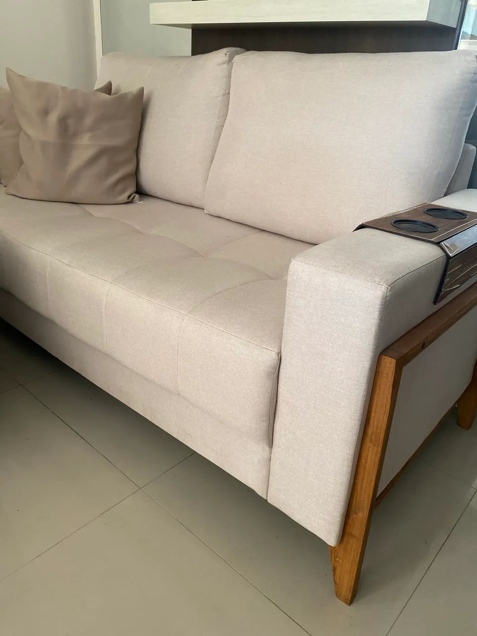 Vendo sofá seminovo lindo  - Foto 2