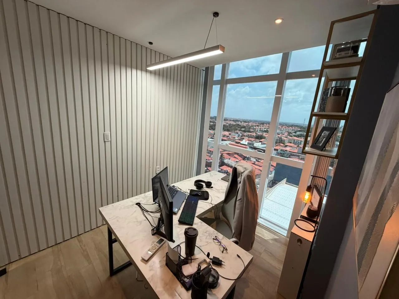 VENDO SALA COMERCIAL NO MOCELIN TOWER