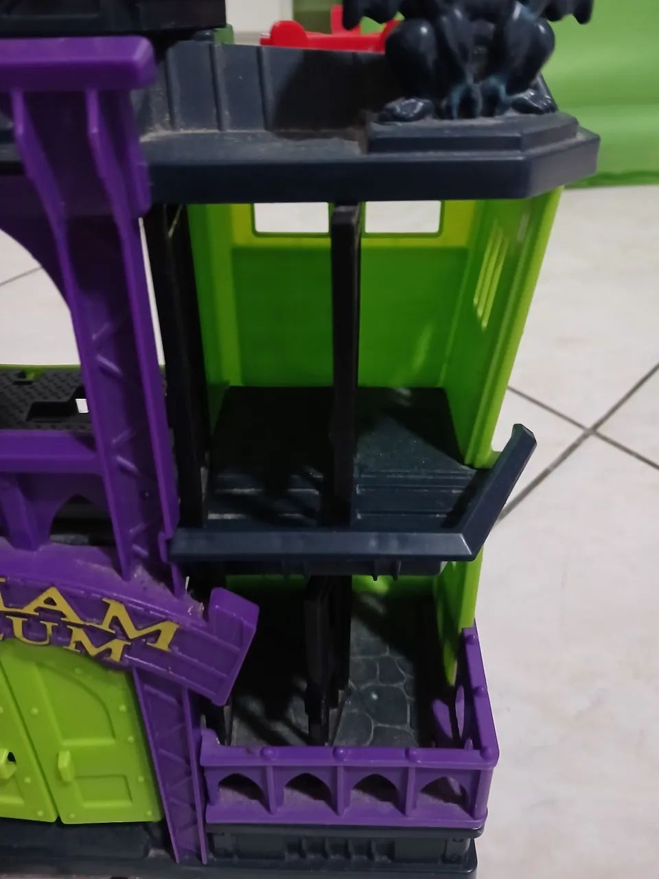 Casinha do batman em perfeito estado  - Foto 3
