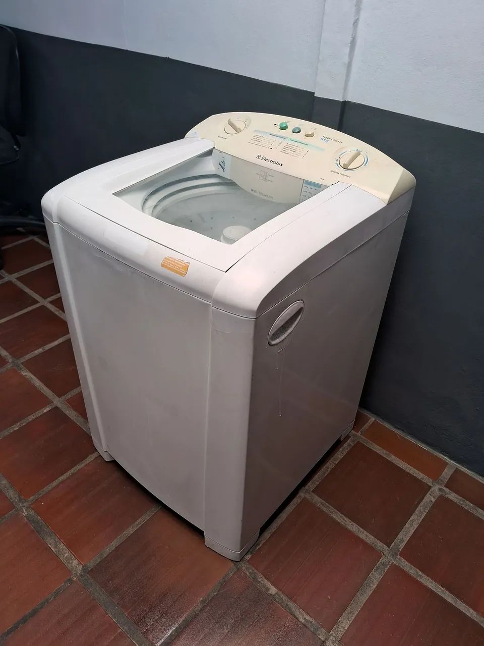 Máquina de Lavar Roupa Electrolux 8kg 590,00 Revisada com garantia Funcionando todas as  - Foto 3