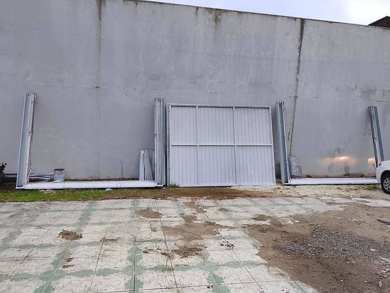 Vendo portão basculante - Foto 2