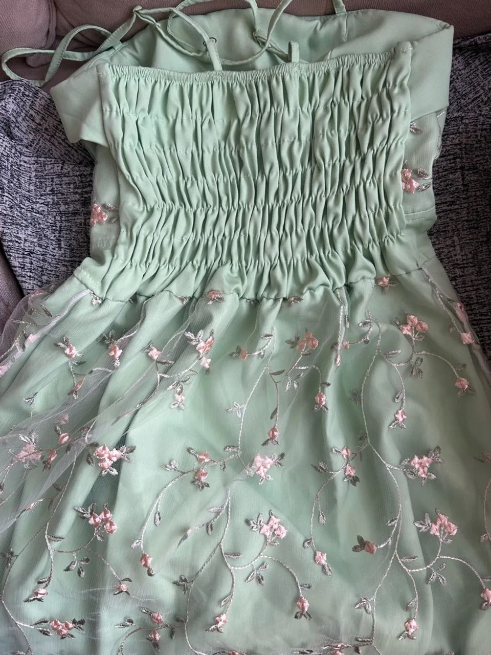 Vestido verde de renda  - Foto 2