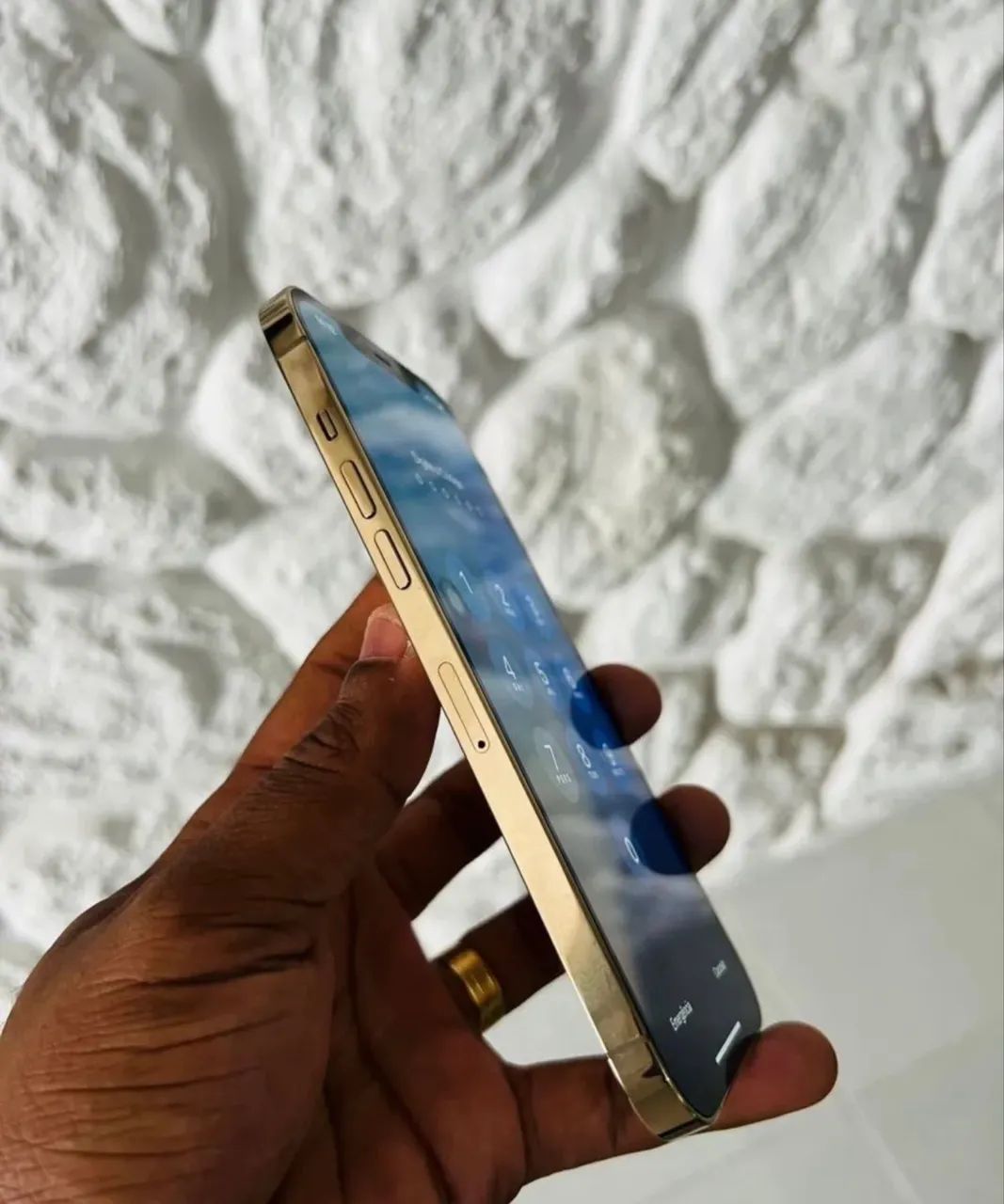 iPhone 12 Pro Max Dourado ! - Foto 5