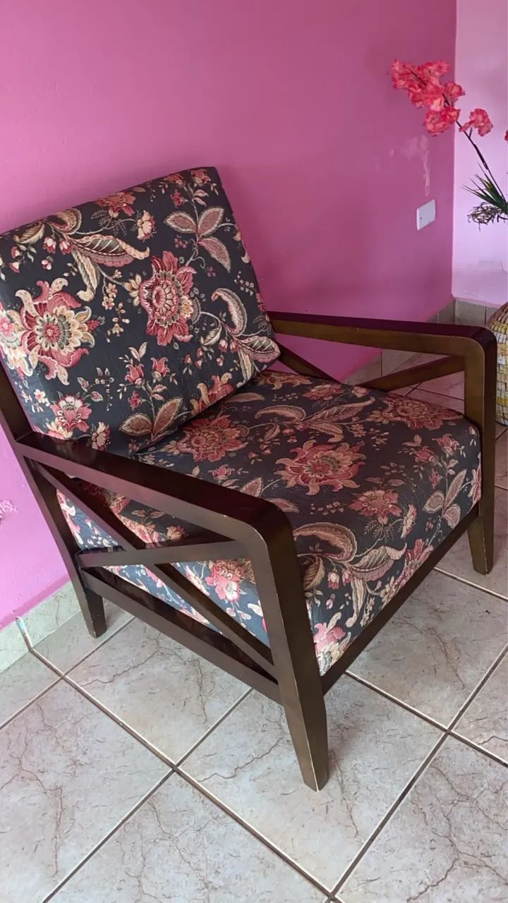 Vendo Cadeira Poltrona Estofada  - Foto 2