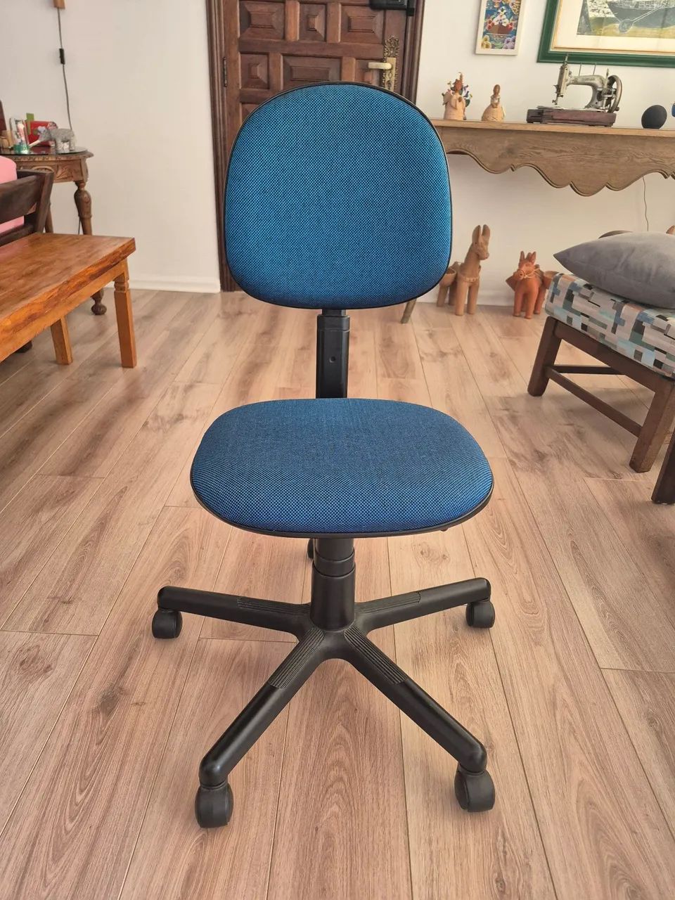 Cadeira escritorio Giratoria Executiva Marca Tocco - Rodas - Azul