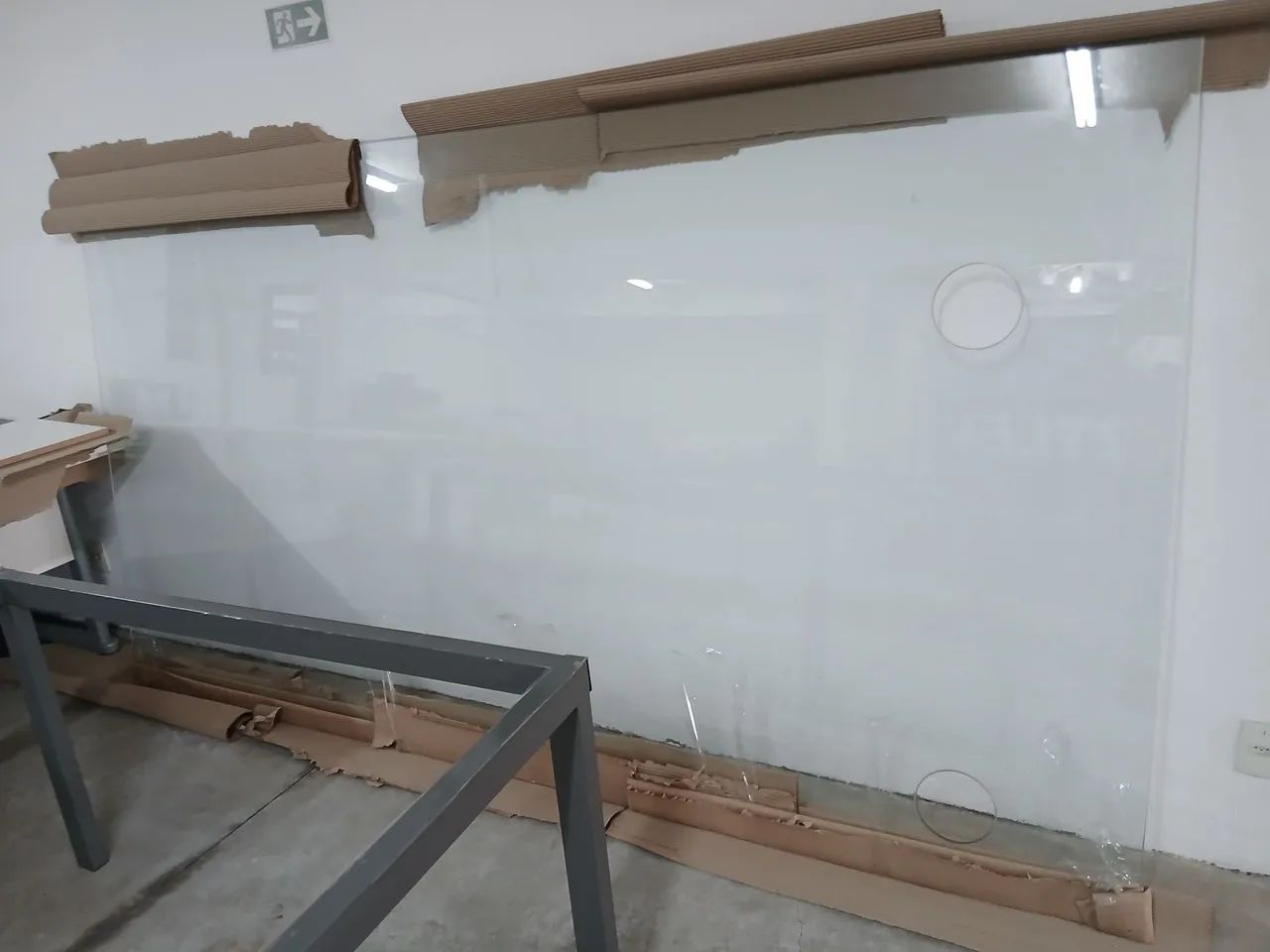 Mesa Metalica com tampo incluso - Foto 3