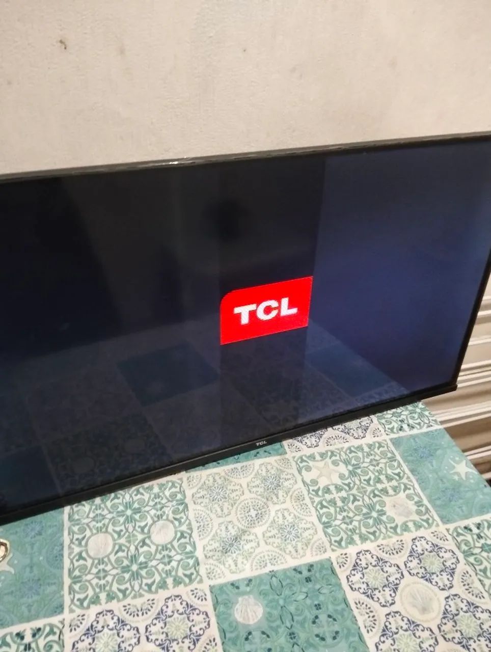 Televisão TCL 32 polegadas com defeito na tela - Foto 2