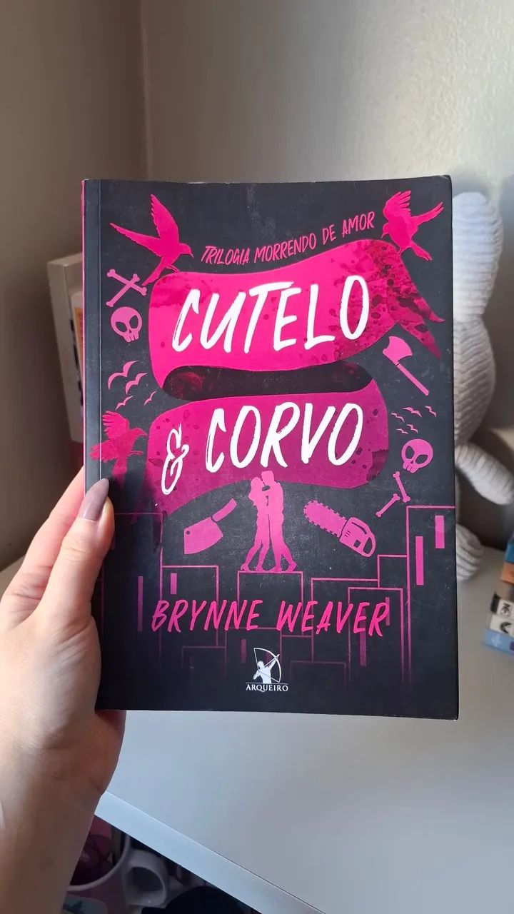 Livro Cutelo e Corvo