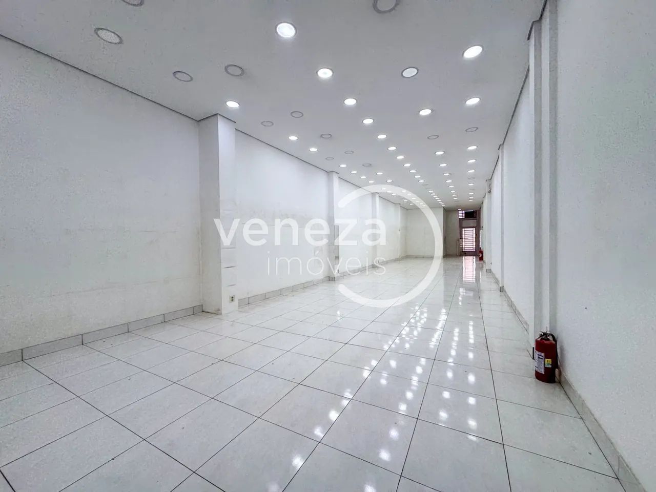 Salão comercial para alugar, 180 m², Centro de Ibiporã/PR - Foto 4
