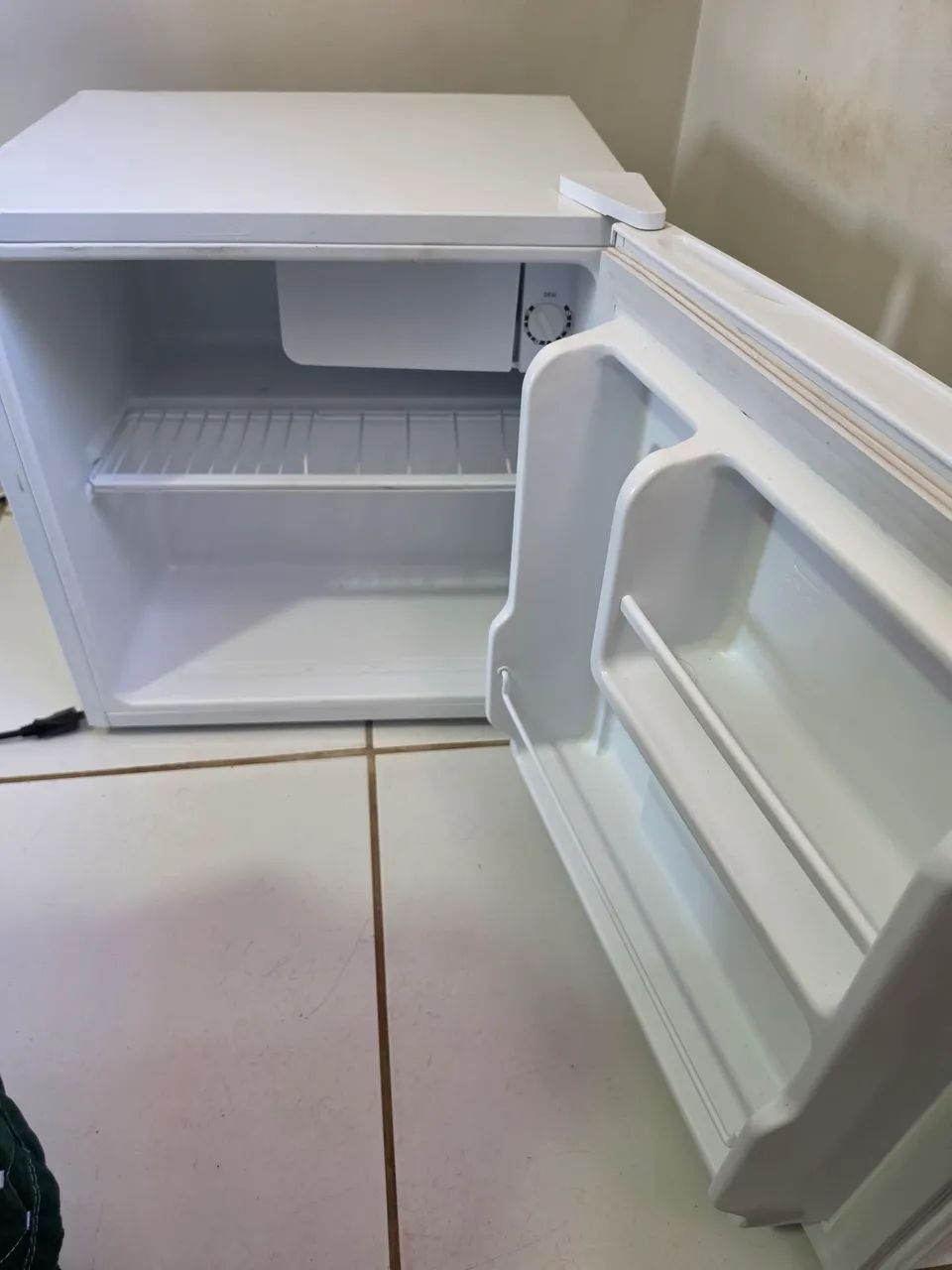 Frigobar 45L litros - Foto 2