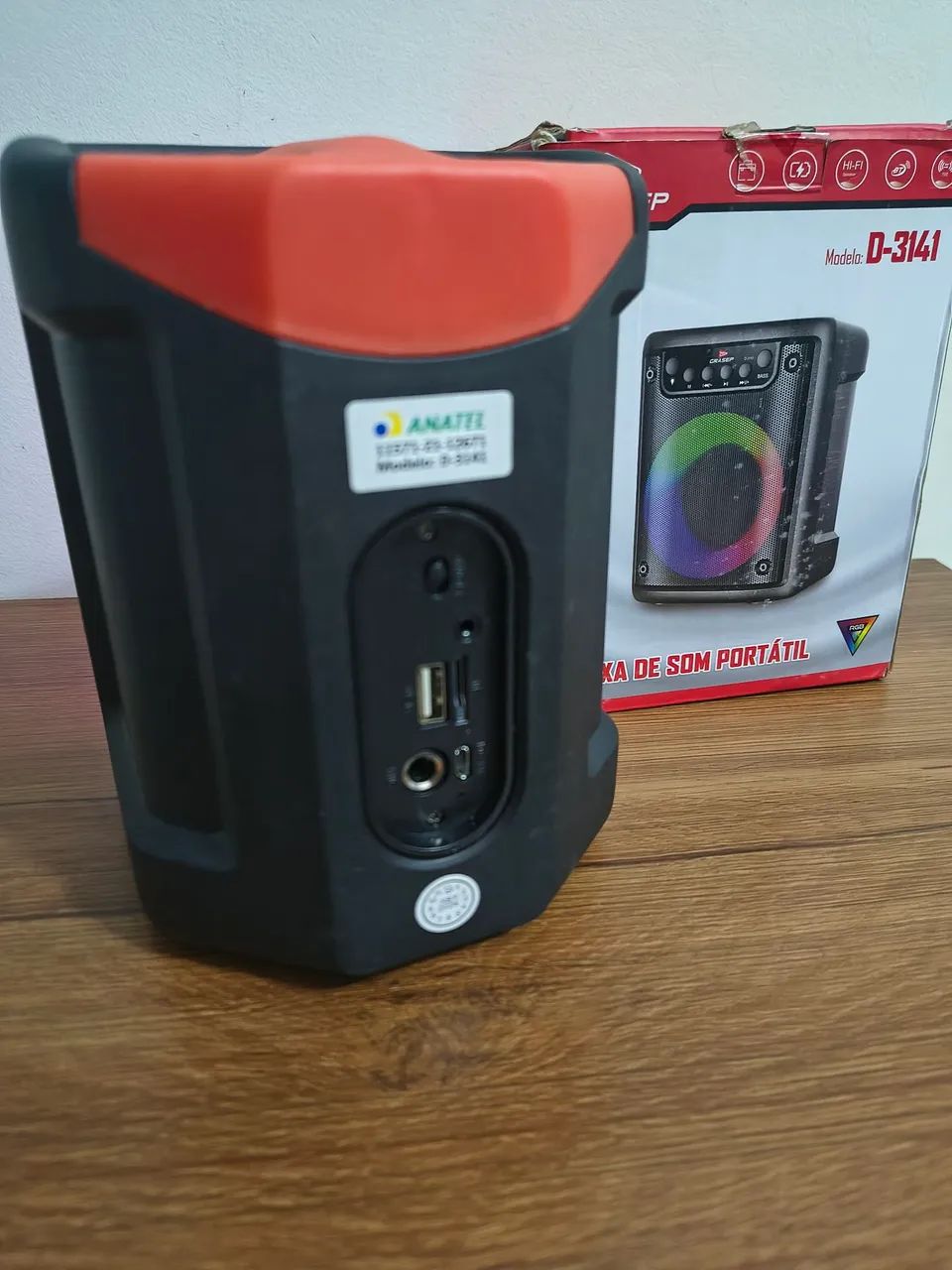Caixa de som Bluetooth com rádio FM entrada pra Mic - Foto 2