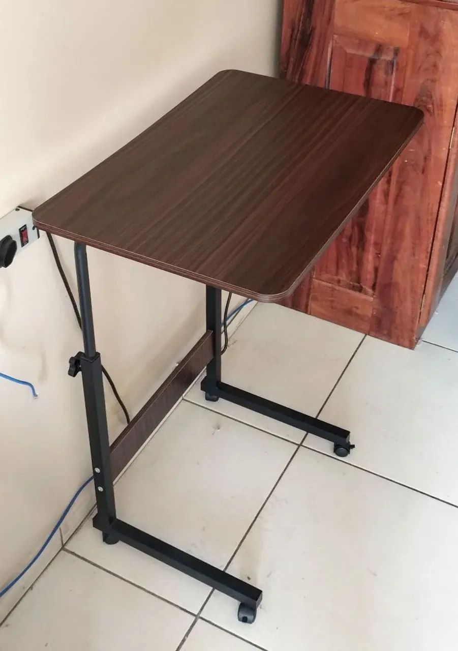 Mesa escrivaninha regulável  - Foto 2