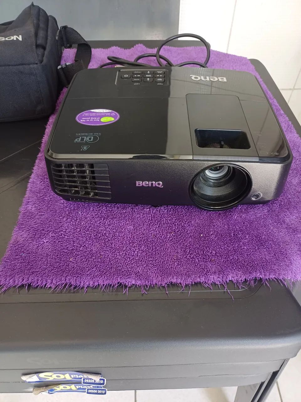 Datashow com tela de projesão!