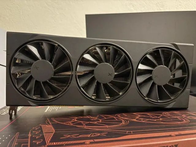 AMD Radeon RX 9070 XT (XFX)