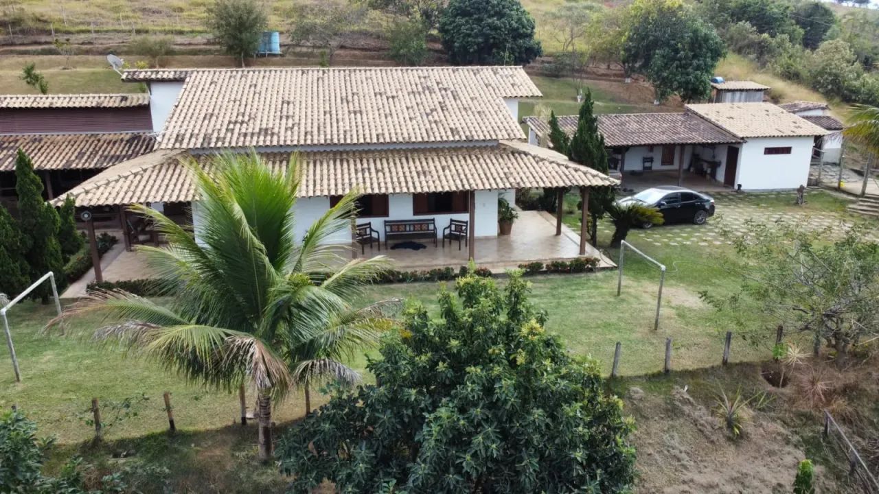 Sitio em Lavrinha do Jaguaracú