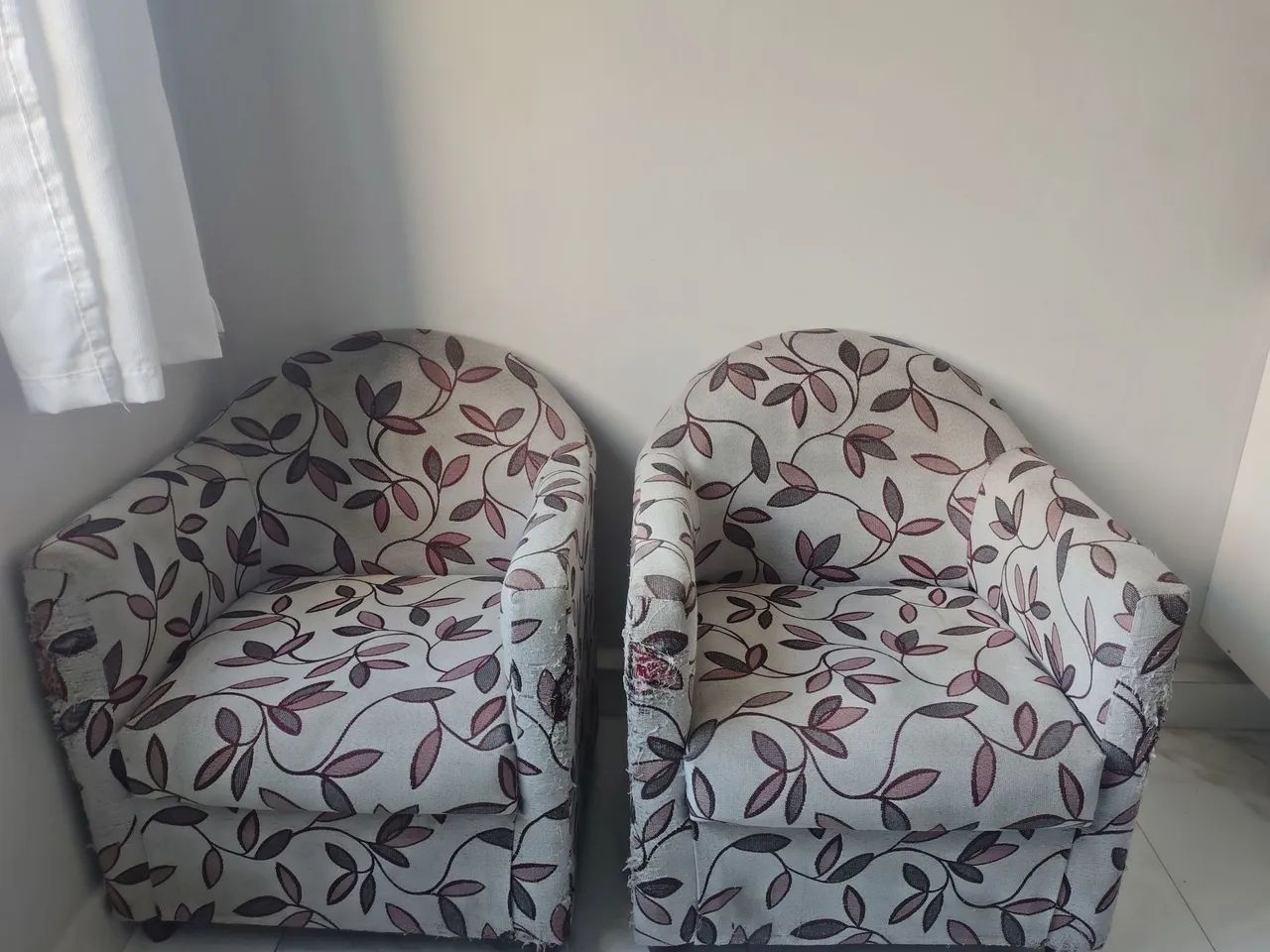 Poltronas Decorativas - Confortáveis e Elegantes (Par)453011736553082880