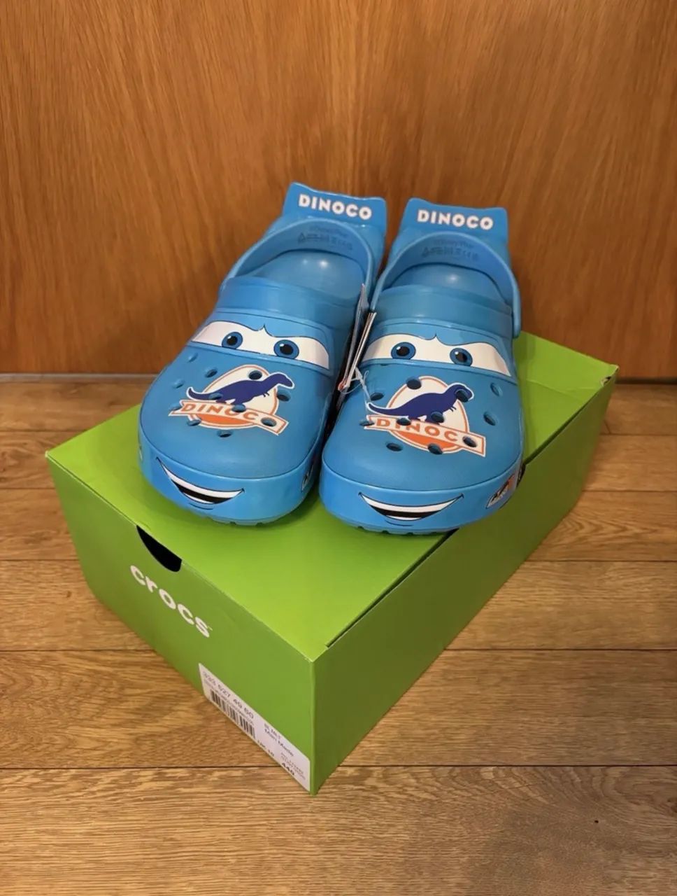 Crocs x carros McQueen Dinoco  - Foto 2