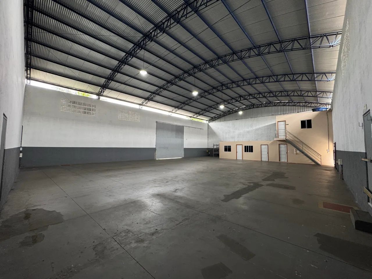 ALUGA-SE GALPÃO COMERCIAL EM VILA VELHA - BAIRRO COCAL - Foto 2