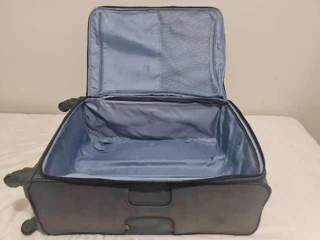 Mala Samsonite bem grande e superleve! 