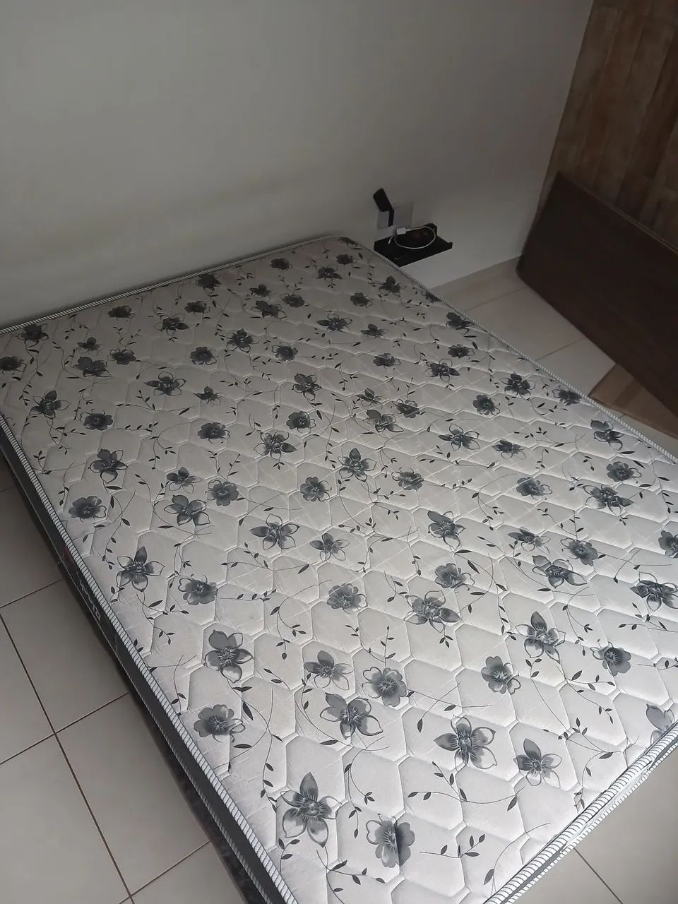 Colchão Casal com base de ferro 