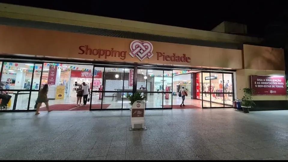 EXCELENTES OPORTUNIDADES COMERCIAIS NO SHOPPING PIEDADE.
