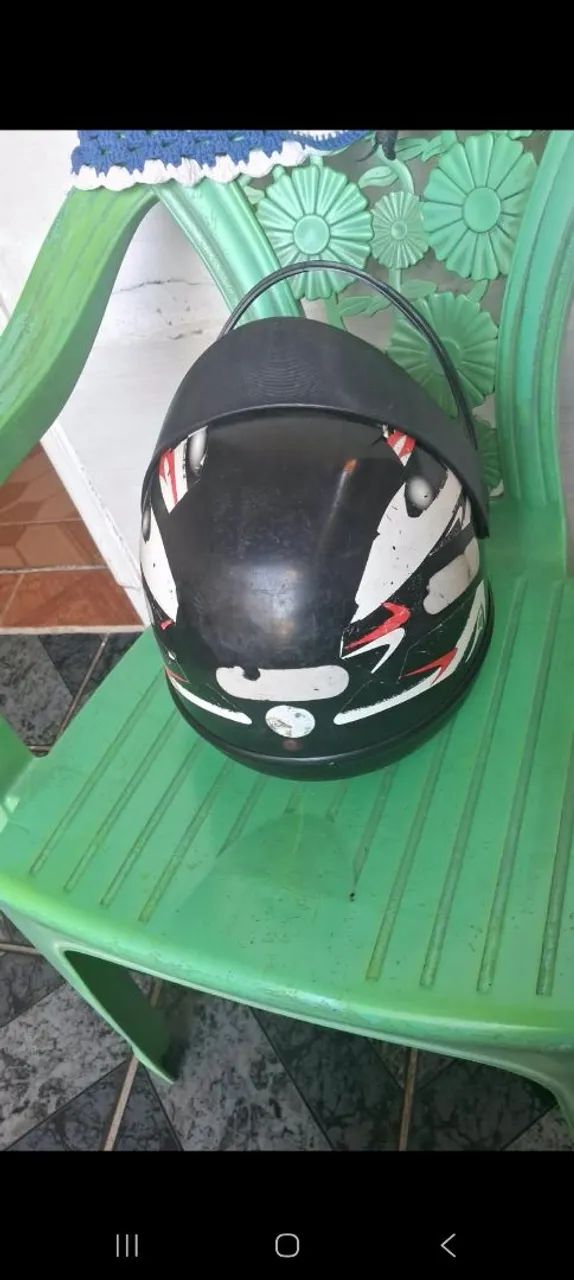 Os 2Capacete140,00 apenas com defeito nas visera.  - Foto 3