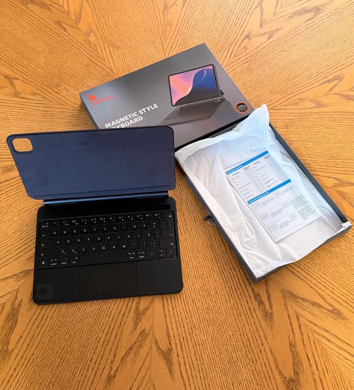 Capa com Teclado Magnético e Touchpad para iPad 10,9/11? - Nova - Foto 2