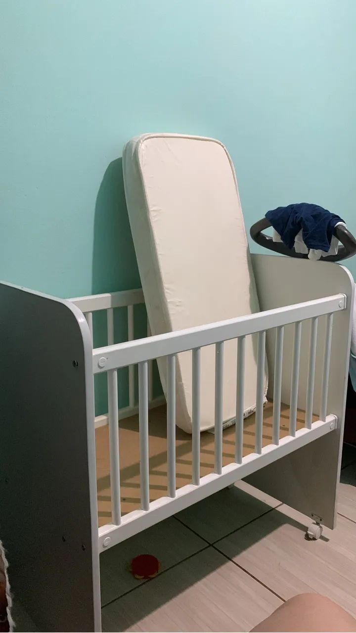 Mini berço com colchão 