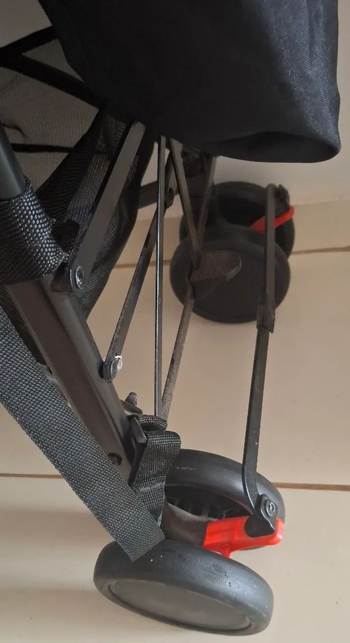Carrinho de bebê - Nunca saiu de casa! - Foto 5
