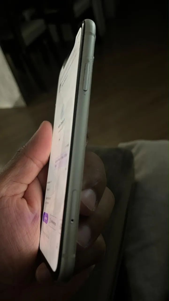 Vendo iPhone 11 em ótimo estado com IO 27  - Foto 5