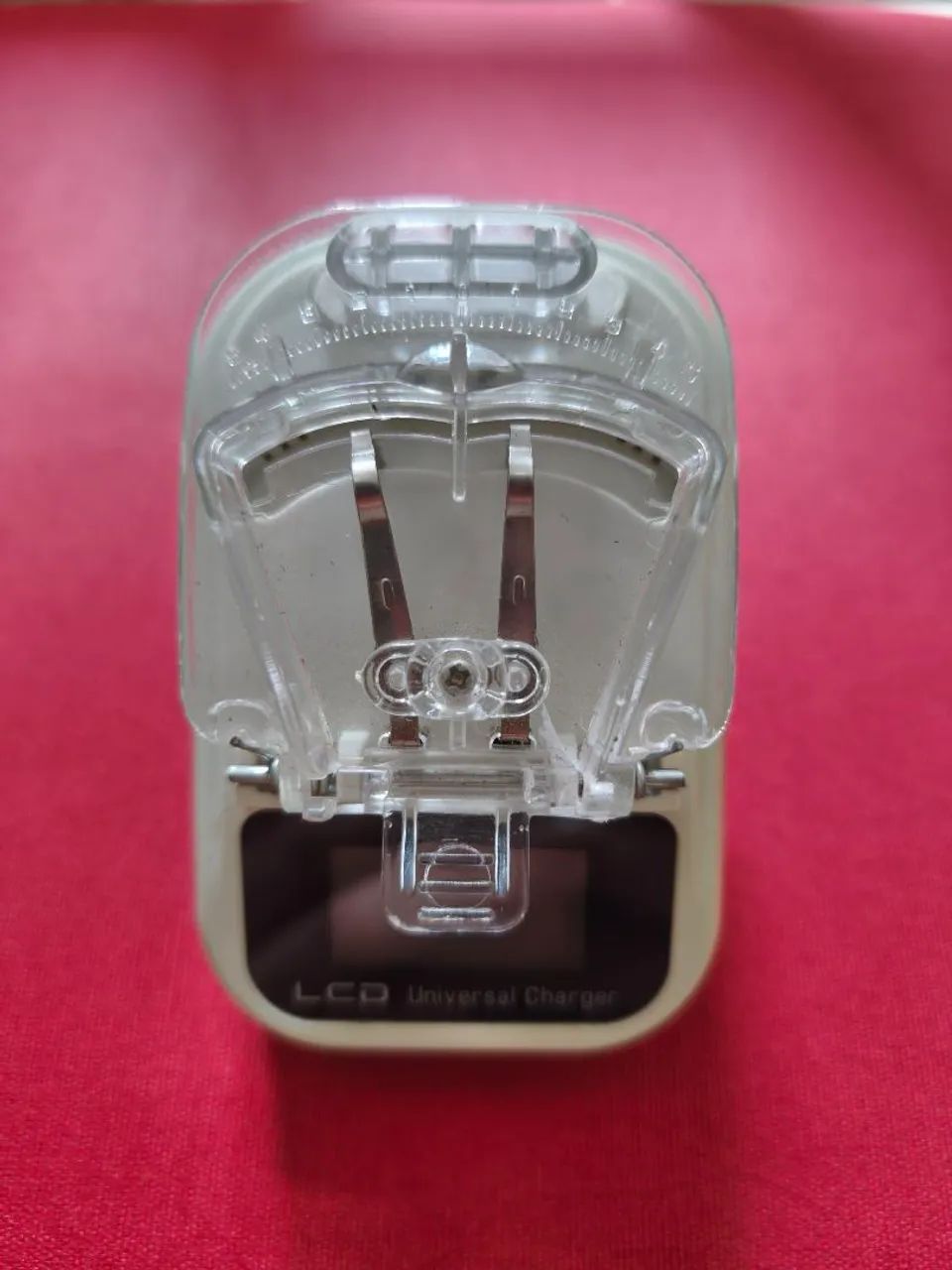 Carregador Universal de Baterias com Visor LCD e Saída USB (Modelo AA0045) - Foto 5