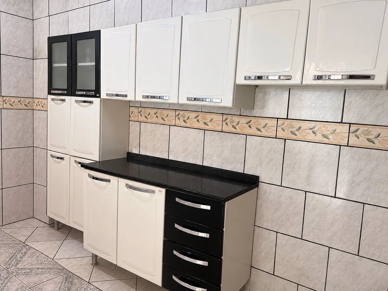 ARMÁRIO DE COZINHA 