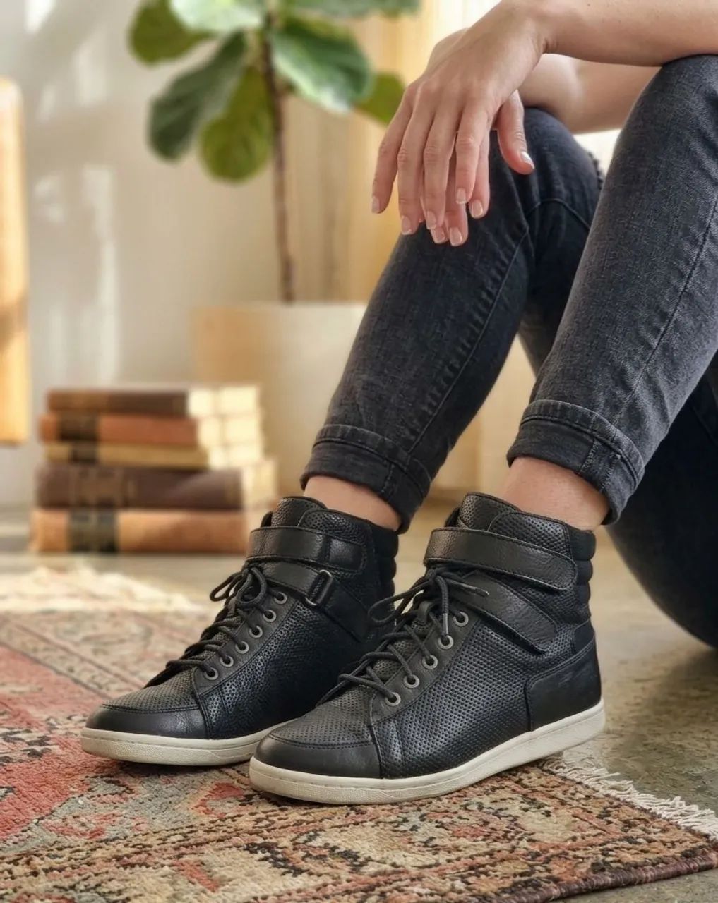 Tênis botinha Feminino em couro  N:38 - Foto 3