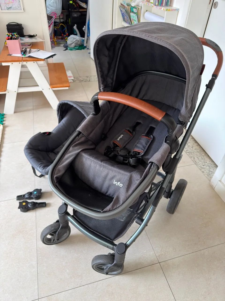 Kit carrinho e bebê conforto com isofix epic infanti - Foto 4