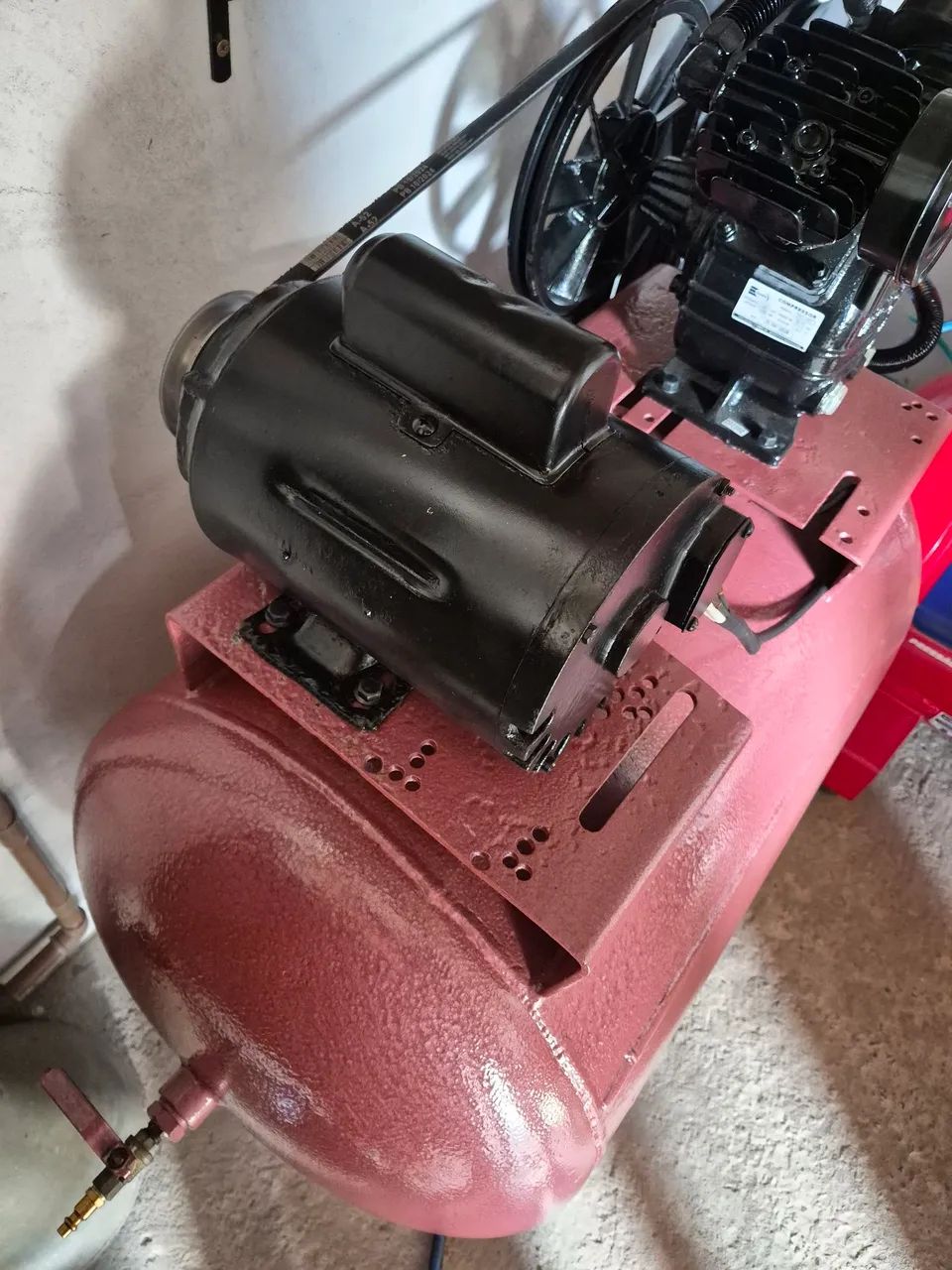 Compressor 10 pés 150 Litros 2cv - Foto 2